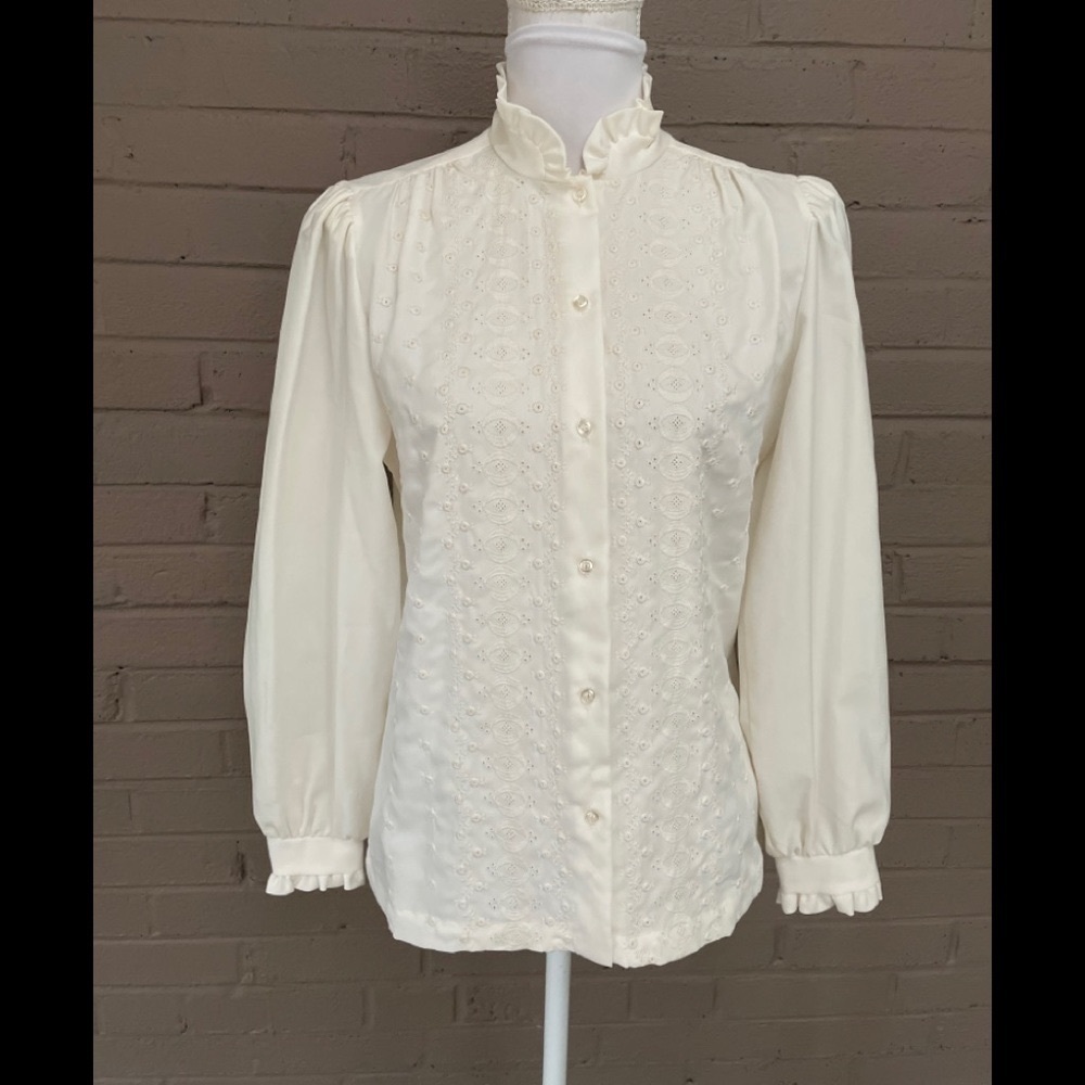 Vintage Rosettes & lace front button down blouse M